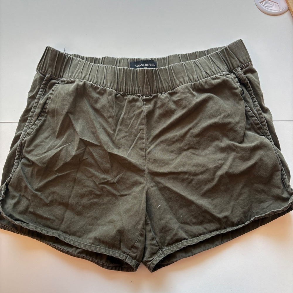 Banana Republic Womens XS Pull On‎ Shorts Olive Green Casual Comfort